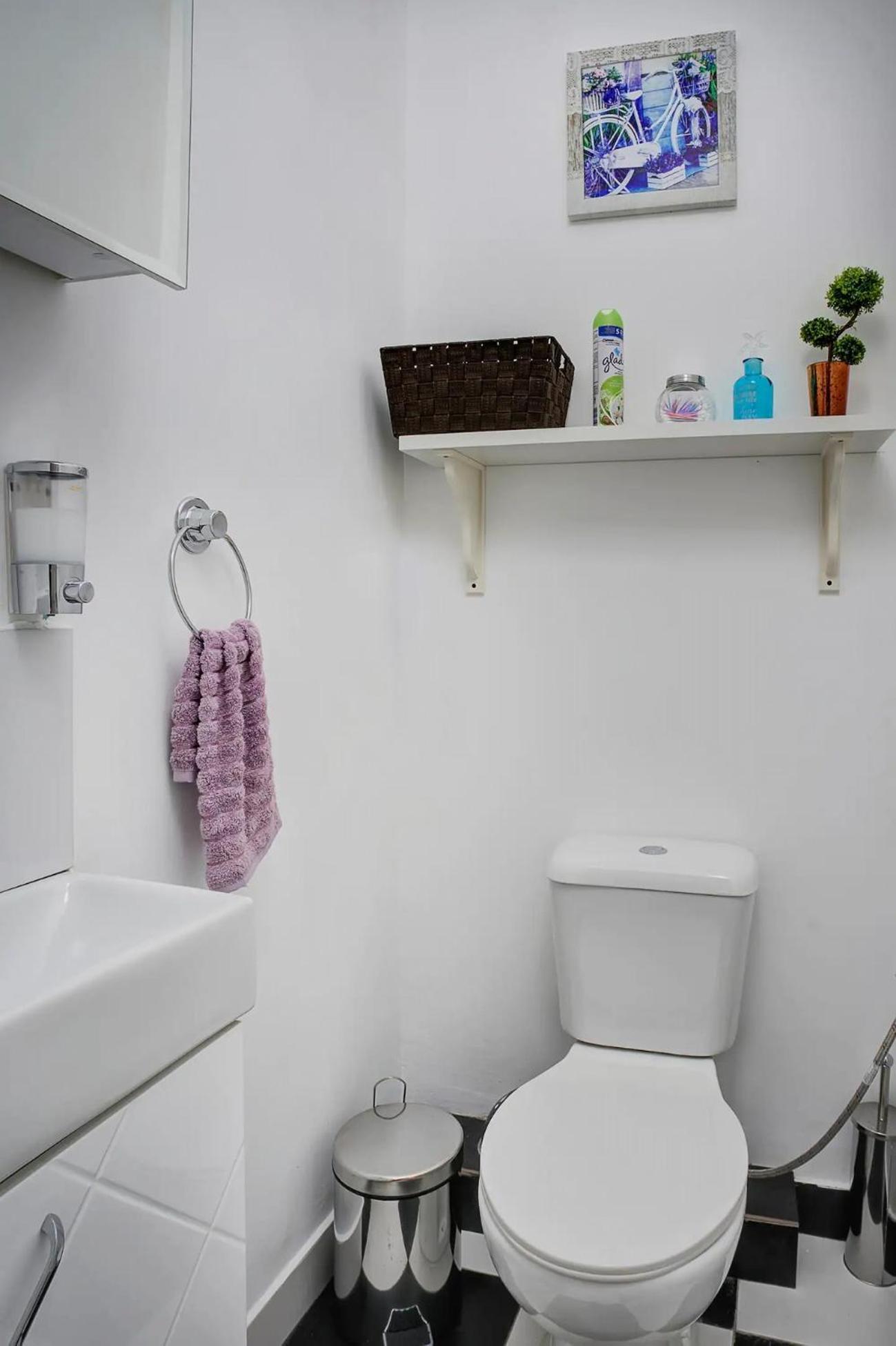 דירות סופיה 10 Seconds Away From The Main Street, Free Secured Parking מראה חיצוני תמונה