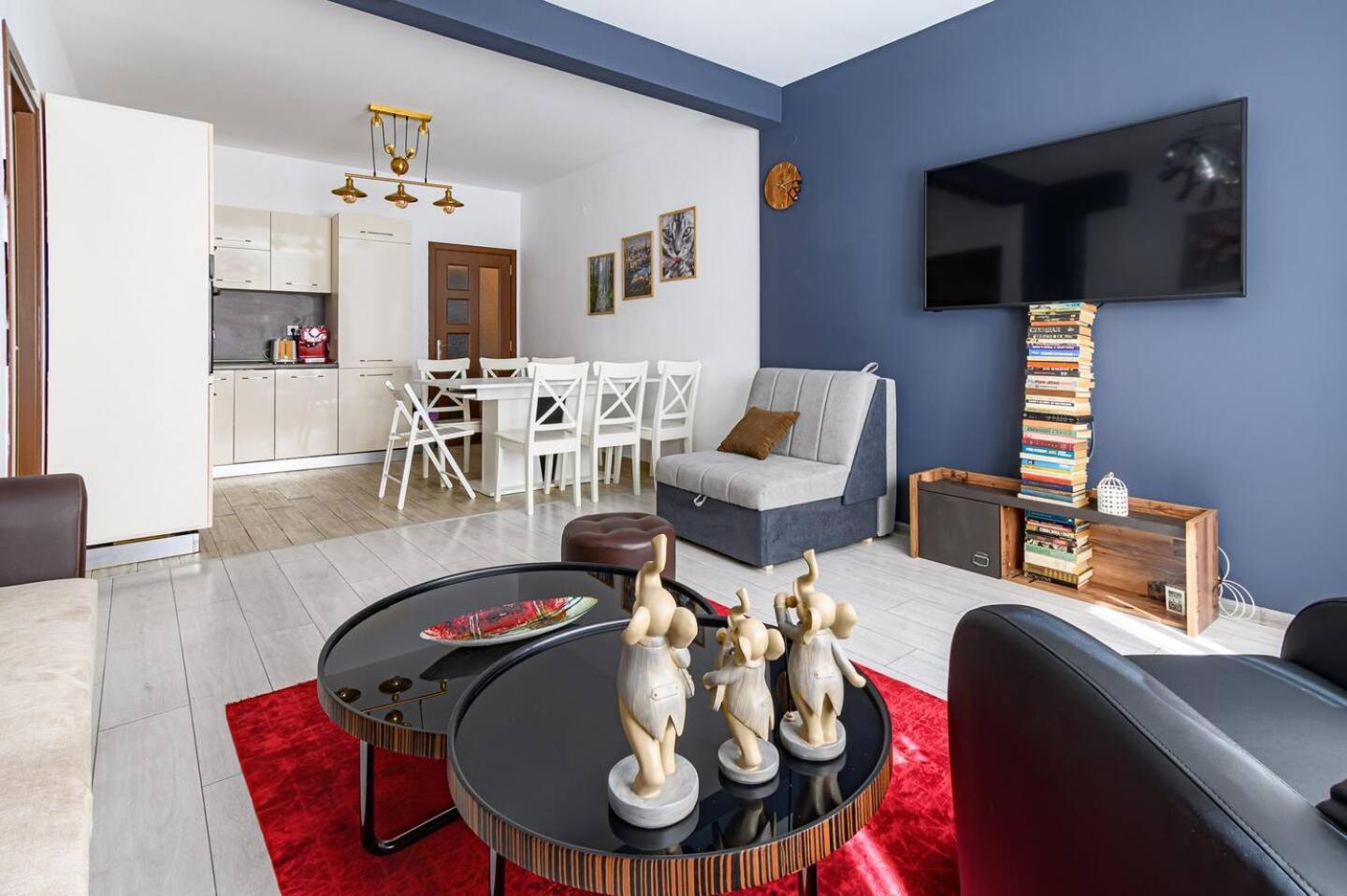 דירות סופיה 10 Seconds Away From The Main Street, Free Secured Parking מראה חיצוני תמונה